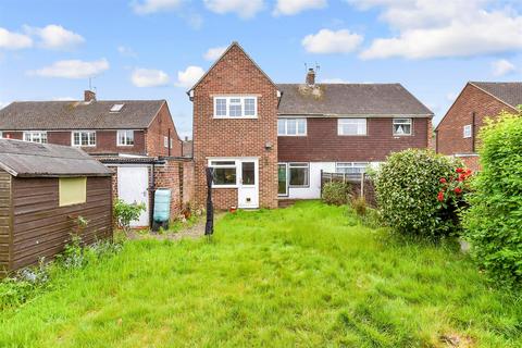 The Avenue, Aylesford ME20 3 bed semi