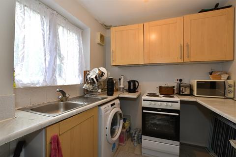 Linnet Way, Purfleet, Essex Studio for sale