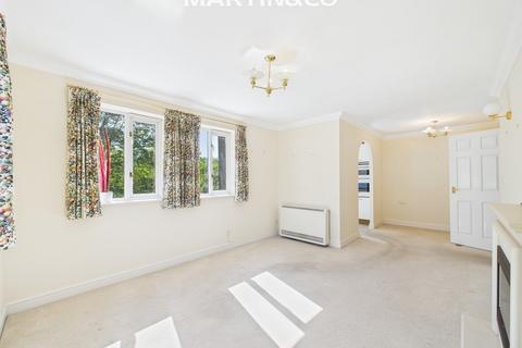 Silk Lane, Twyford 2 bed apartment for sale