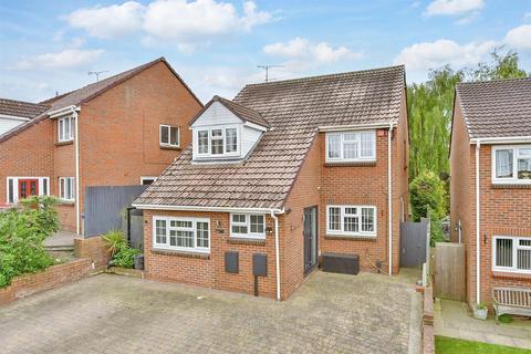 Gaze Hill Avenue, Sittingbourne, Kent 4 bed detached house for sale