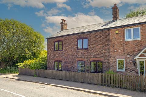 Kingsley Road, Crowton, Northwich, CW8 3 bed cottage for sale