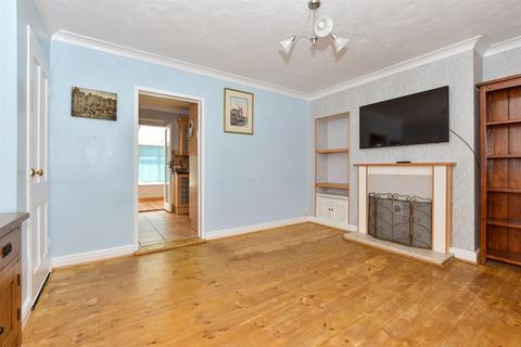 Mill Hill, Deal CT14 3 bed semi