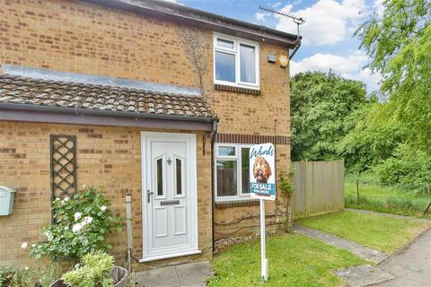 Lucas Road, Snodland, Kent 2 bed end of terrace house for sale