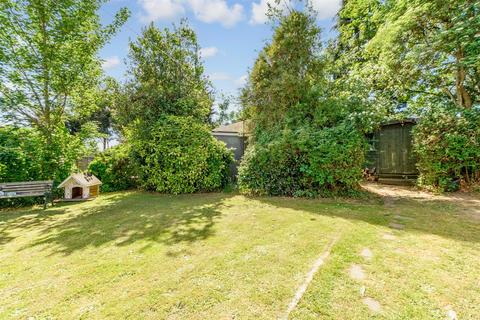 Coronation Close, Bexley, Kent 3 bed semi