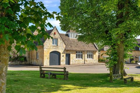 Main Street, Market Overton 2 bed cottage for sale