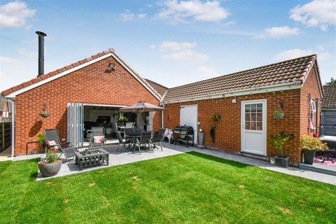 The Cranbrooks, Wheldrake, York 3 bed detached bungalow for sale