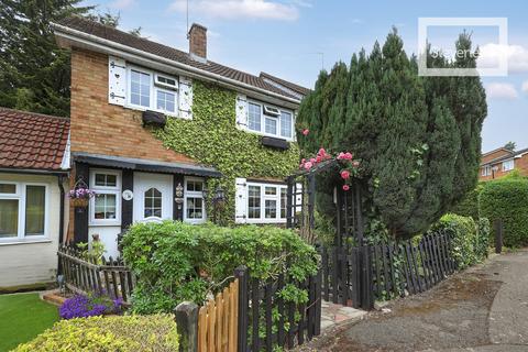 Hillcroft, Loughton 3 bed terraced house for sale