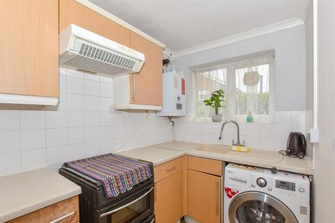 Bensted, Ashford TN23 2 bed terraced house for sale