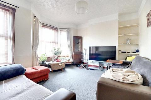 Clarendon Road, Luton 1 bed maisonette for sale