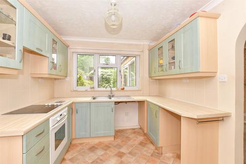 Briar Walk, Tonbridge TN10 3 bed semi