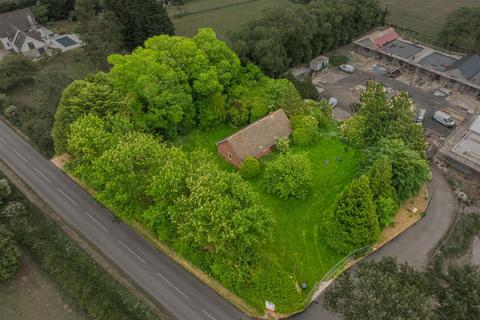 Barton Road, Welford On Avon... 3 bed detached bungalow for sale