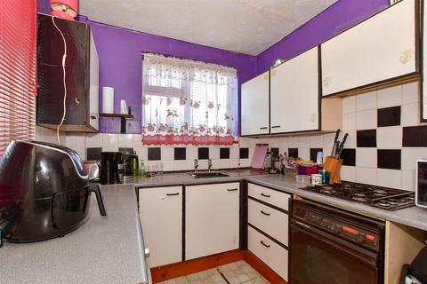 Orchard Road, East Cowes PO32 2 bed terraced house for sale