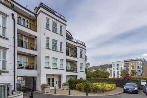 Greensward House, Imperial Crescent... 2 bed flat for sale