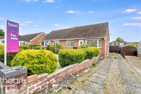 St Hilda Close, Dereham 2 bed semi