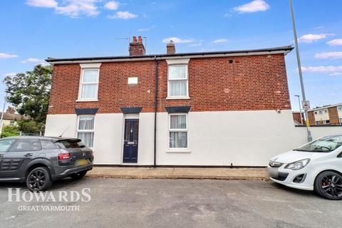 Exmouth Road, Great Yarmouth 2 bed terraced house for sale