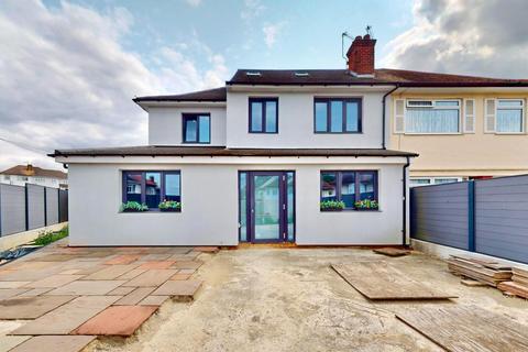 Carter Drive, Romford, RM5 4 bed semi