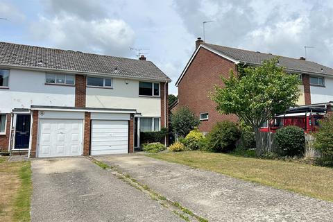 Northmoor 3 bed end of terrace house for sale
