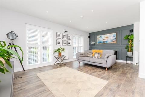 Glenway road, Rochester, Kent 3 bed semi