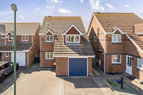 Wilton Close, Bracklesham Bay, PO20 3 bed detached house for sale