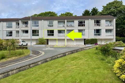 Elm Court, Truro 2 bed apartment for sale