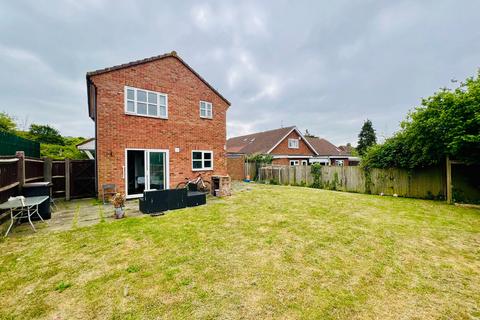 Warden Hill Road, Luton, Bedfordshire 3 bed detached house for sale