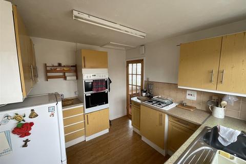 Ellis Way, Bognor Regis, West Sussex 3 bed detached bungalow for sale