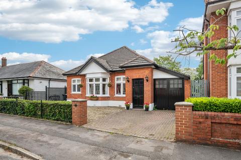 Twynham Avenue, Christchurch BH23 3 bed detached house for sale