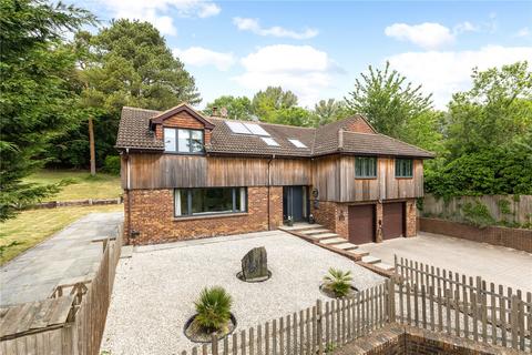 North Park Lane, Godstone, Surrey, RH9 4 bed detached house for sale