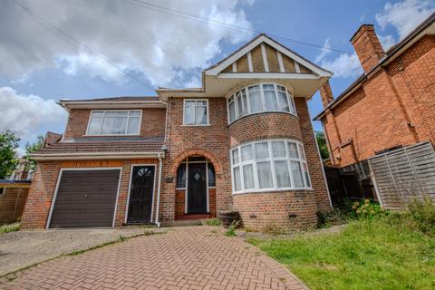 Whitelands Road, High Wycombe HP12 4 bed detached house for sale