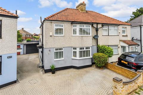 Westbrooke Crescent, Welling DA16 3 bed link detached house for sale