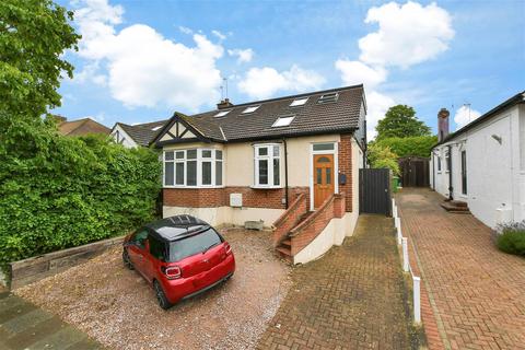 Hogarth Avenue, Brentwood, Essex 4 bed chalet for sale