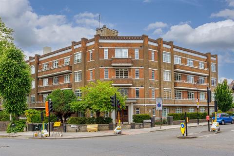 North Hill, Highgate, London, N6 2 bed flat for sale