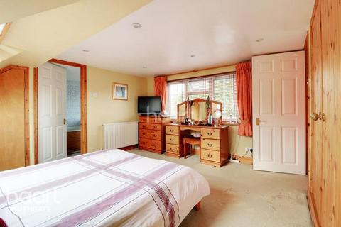 Trent Gardens, London 3 bed terraced house for sale