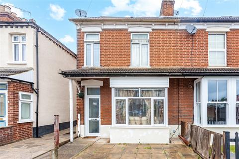 Vine Street, Romford, RM7 3 bed end of terrace house for sale