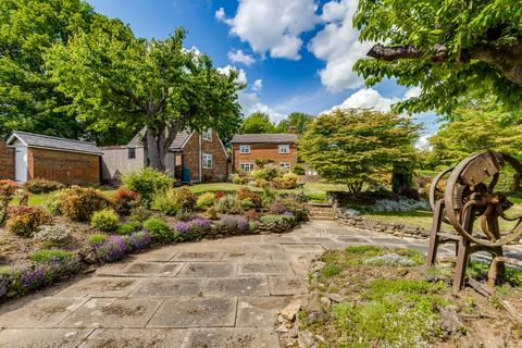 Hitchwood Cottage, Preston 3 bed detached house for sale