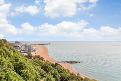 Bouverie Road West, Folkestone, Kent 2 bed mews for sale