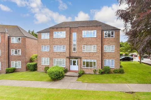 Shorncliffe Road, Folkestone, Kent 2 bed ground floor flat for sale