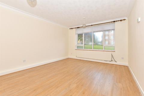 Cliffestone Court, Folkestone CT20 2 bed ground floor flat for sale