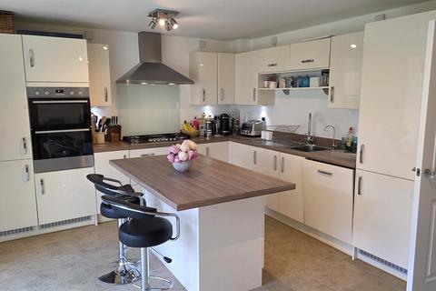 Gardner Way, Cirencester 4 bed detached house for sale