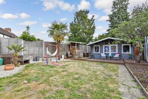 Southway, Wallington SM6 3 bed end of terrace house for sale
