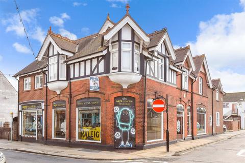 St. James Street, Newport, Isle of Wight 1 bed flat for sale