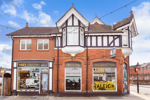 St. James Street, Newport, Isle of Wight 1 bed flat for sale