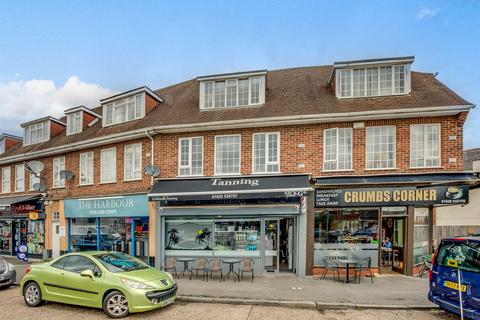 Swains Market, Flackwell Heath, HP10 2 bed flat for sale