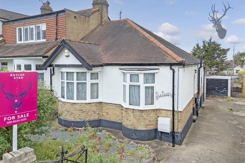 Sunset Avenue, London E4 2 bed semi