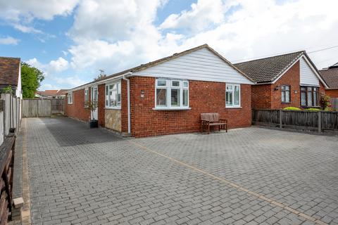 Kimberley Grove, Seasalter, Whitstable 3 bed detached bungalow for sale