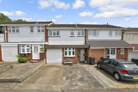 High Meadows, Chigwell IG7 3 bed terraced house for sale