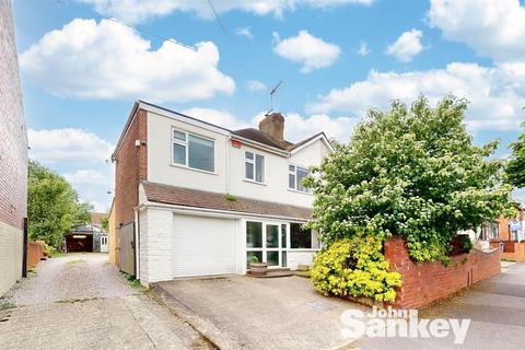 Southwell Road West, Mansfield, NG18 3 bed semi