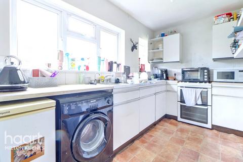 Buckingham Road, Steeple Claydon 2 bed semi