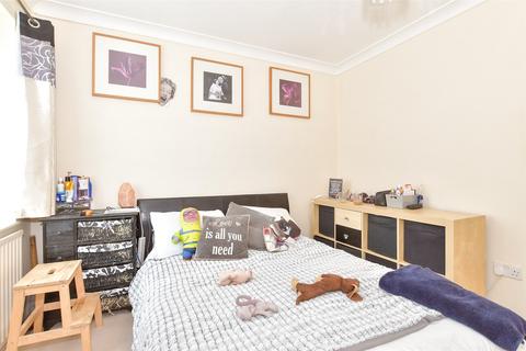 Winters Croft, Gravesend, Kent 2 bed terraced house for sale