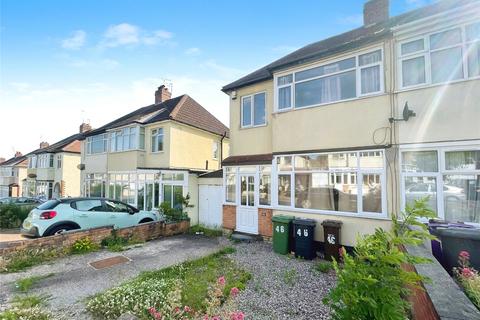 Lynton Avenue, West Midlands WV6 3 bed semi